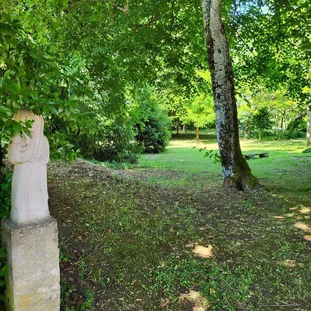 Domaine De Plisseau 3* Le Rigalet