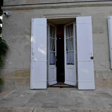 Domaine De Plisseau בית הארחה 3*